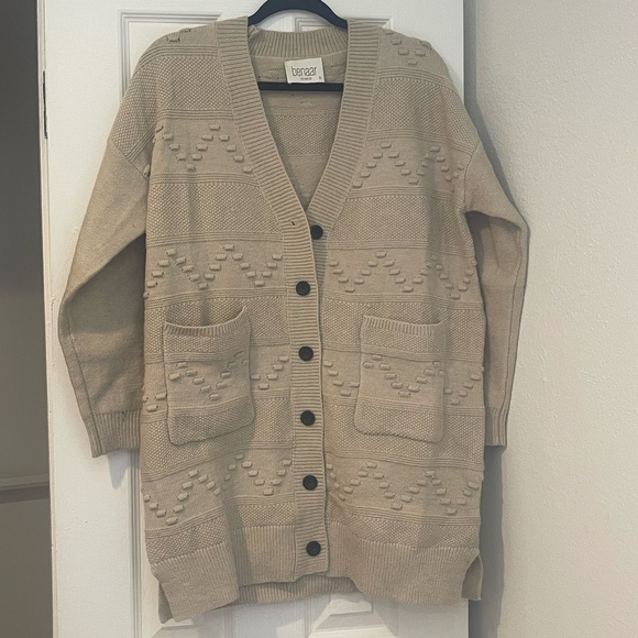 Benaar LA - Tan Cardigan - Picture 3 of 6